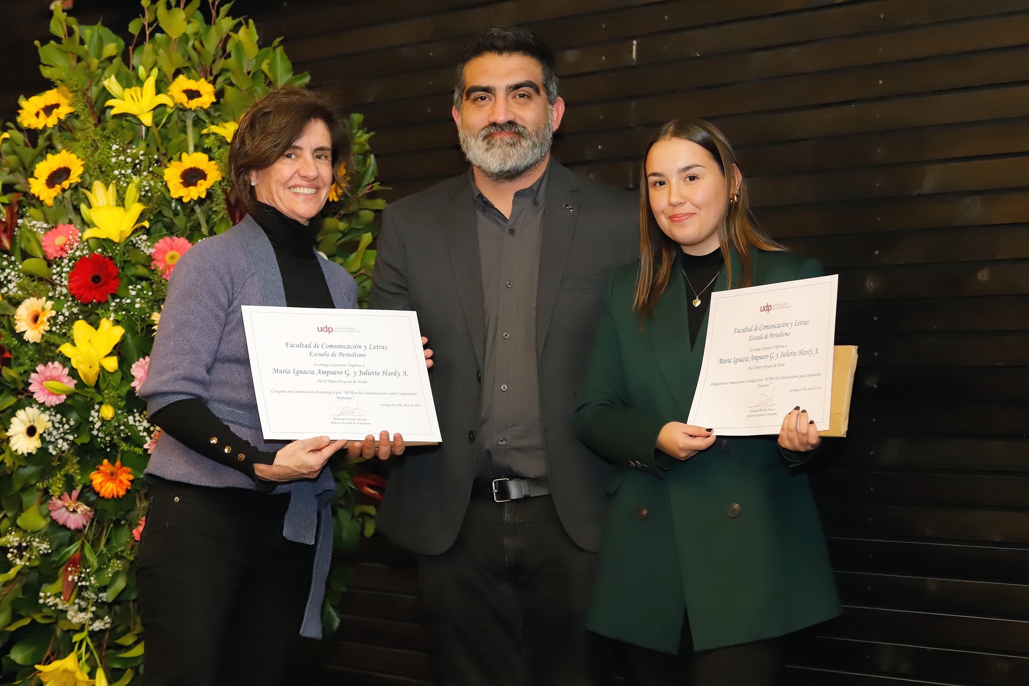 Así fue la ceremonia de titulación 2024 de la Escuela de Periodismo ...