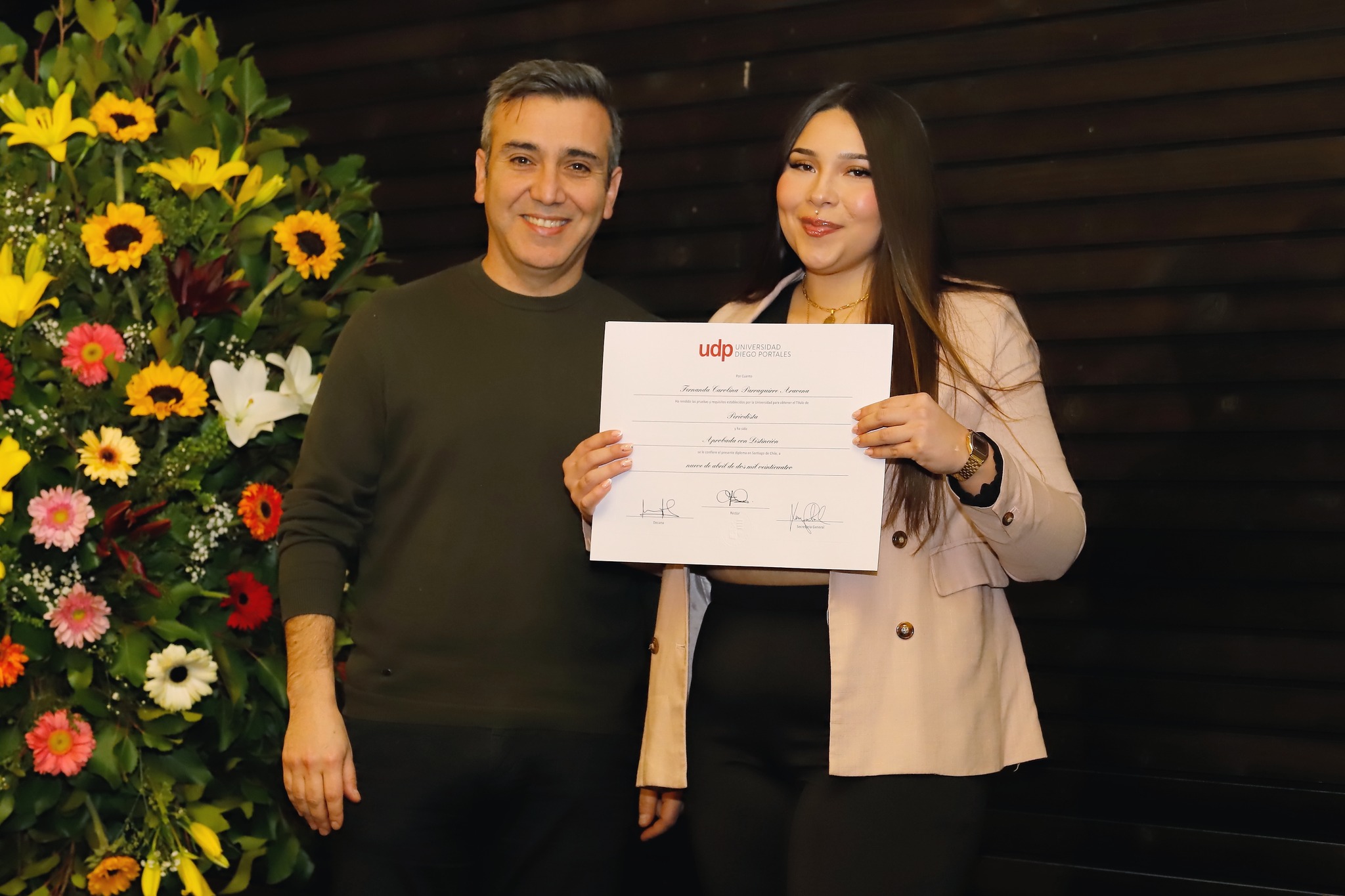 Así fue la ceremonia de titulación 2024 de la Escuela de Periodismo ...